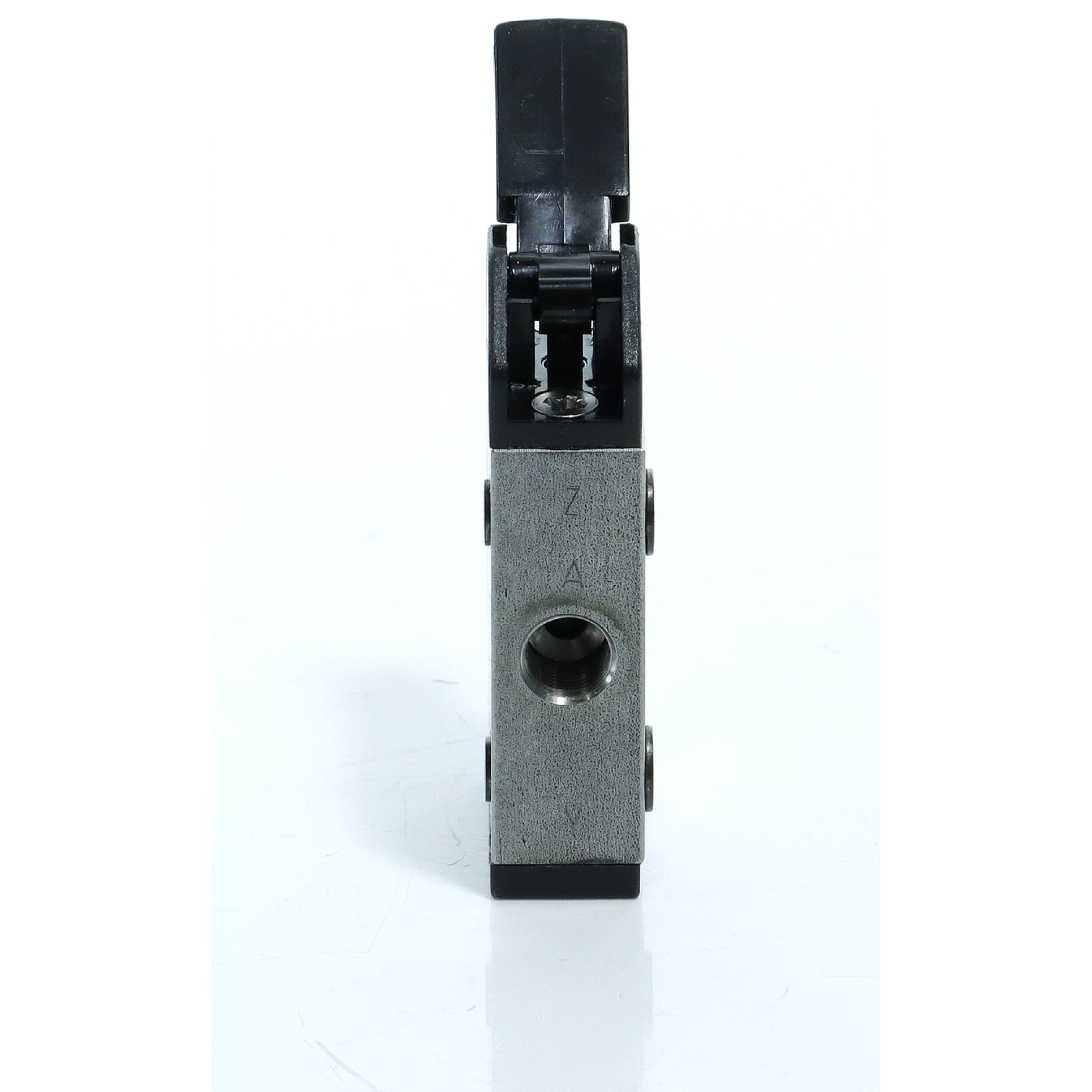 Manual Pneumatic Valve  Used
